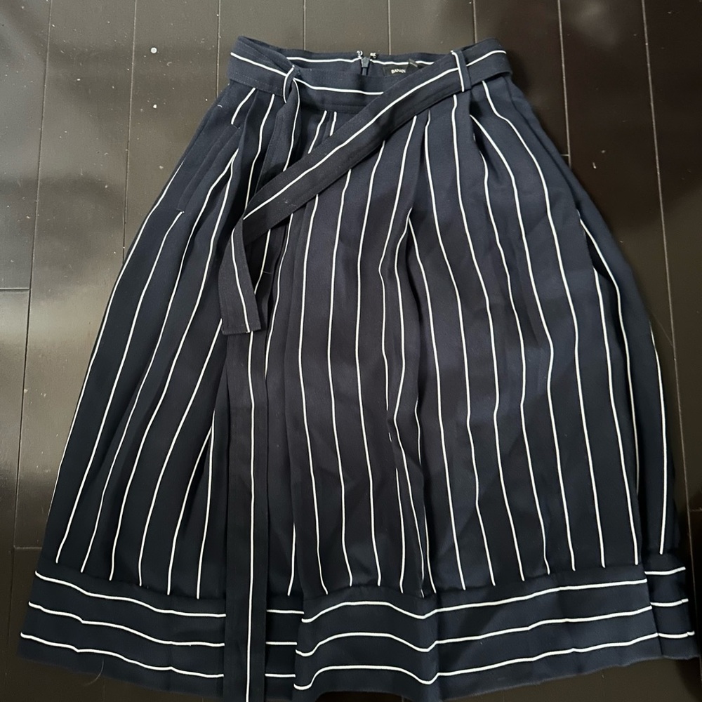 Tops shop skirt